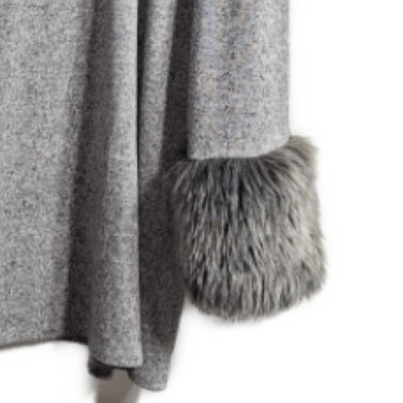 Lane Bryant Heather Grey Sweater-Top with Faux Fur Cuff Sleeves Size 18 - Picture 3 of 7
